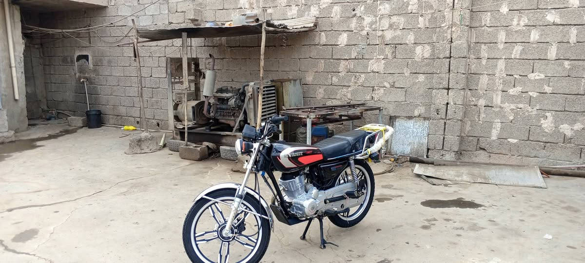دراجه للبيع سافين موديل 21 مكينه كبس كل عيب مابيه 
*********** الشراي يتصل
