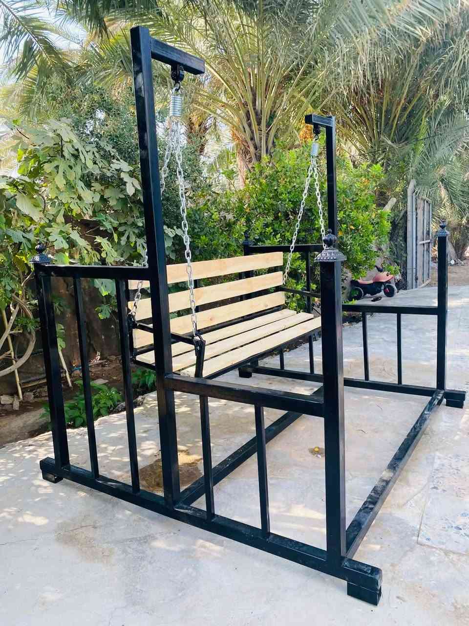 مراجيح عدد ثنين 
الاولى 2 نفر 
الثانيه 3نفر 
شغل مرتب وحديد ثقيل مليمين
ضمان 5سنوات 
مكانهن نجف كوفه 
***********
