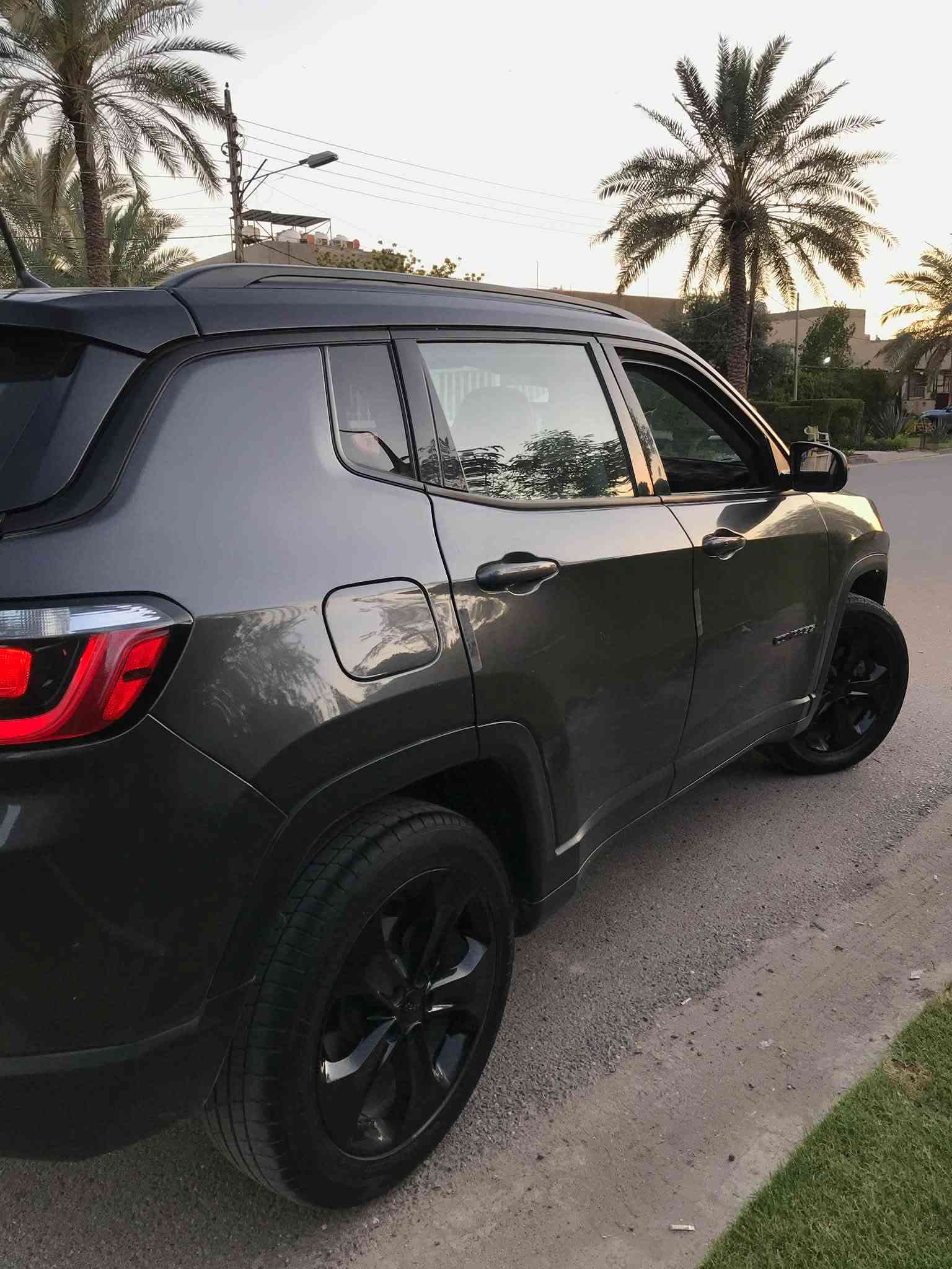 سلام عليكم جيب كومبارس موديل 2018سياره فول موصافات تحكم ستيرن قطعتين تبريد فتحه صندوك كهربا شفط محرك 2400يحتاجله حداديه صدر عنواني بغداد احي جامعة 
سعره 110بيه مجال 
اي تفاصيل اخره 
واتساب 
‏***********
