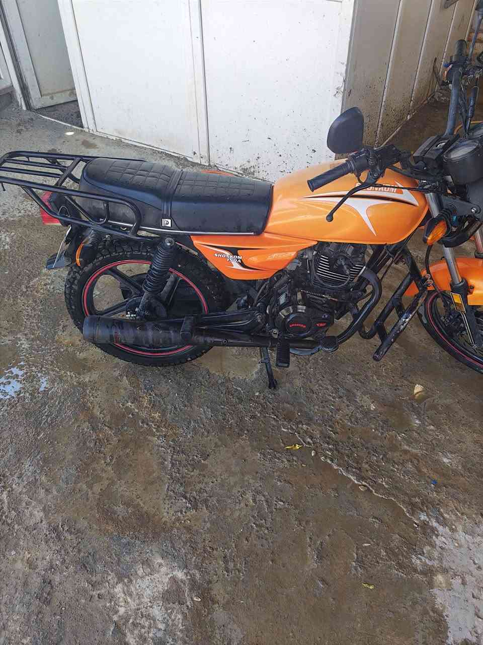 سلام عليكم لبيع دراجه حلوه برغي
ما مفتوح بيه موديل25سكنرسعره 750  قفل
رقمي*********** عله لفيس ما متواجد
