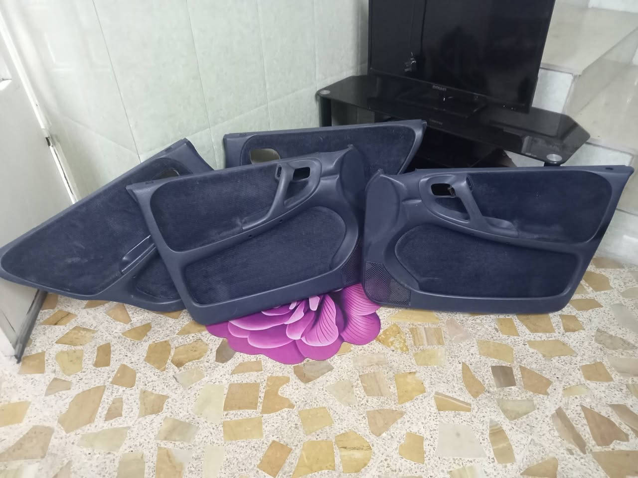 طخم بطاين لون نيلي مال استره جام كهرب مال حاويه *********** كورك ***********
