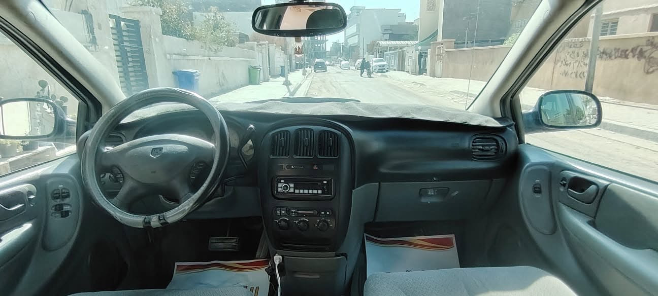 دوج كرفان 2007
الباب الي بصف السايق مبدل
فاتح كور قبل سنتين
تحتاج ادامه لمنظومة البانزين 
السعر 82 ورقة للاستفسار
***********
