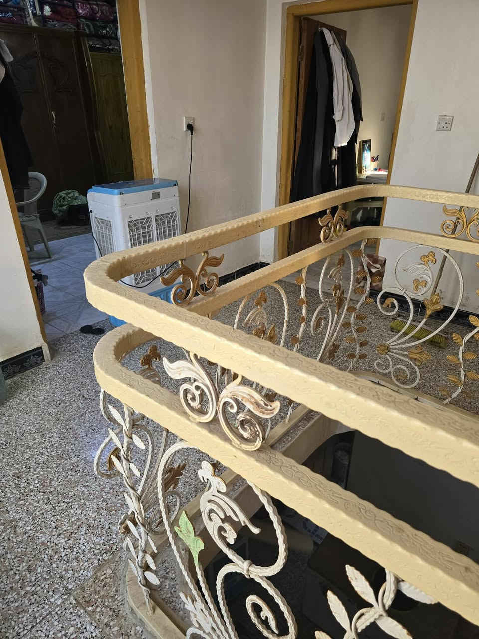 سلام عليكم
فرصه مميزه 🏠 بيت طابو صرف للبيع 

 مساحة 150

الطابق الاول : 🔻

استقبال 

و صالة 

و مطبخ 

وغرفه 
الطابق الثاني : غرفتين🔺

الدغاره حي الحريه قرب مضيف ال شعلان 
    
للإستفسار🛑: ***********
____________________________
او زياره مكتبنا في الدغارة مقابل القائم مقاميه 
مكتب عقارات الدغاره 
اهلا وسهلا بكم
