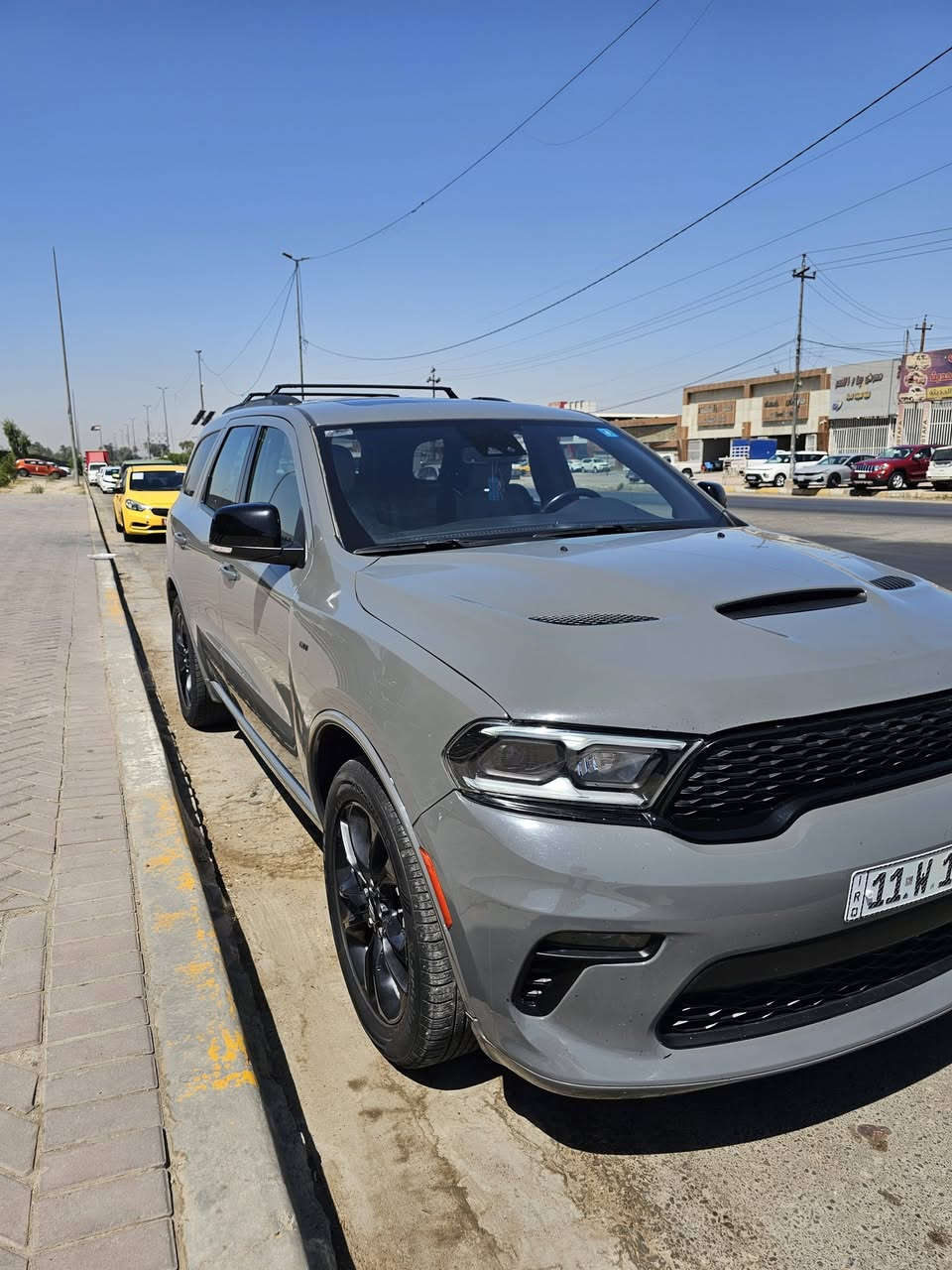 دورنكو R/T PLUS 2023
🔥 للبيع | دودج دورينكو RT Plus HEMI V8 🔥
😮‍💨🖤 موديل 2023 — سيارة هيبة وأداء

▪️ اللون: سمنتي  ✨
▪️ الرقم بغداد / ترقيم جديد
▪️ الممشى 53 ألف ميل 
▪️ المحرك: HEMI V8 5.7 🔥
▪️ وارد أمريكي 🇺🇸
▪️ السيارة على وضع الشركة ✨

🔧 تبديل: بنيد فقط

المواصفات:
✅ RT Plus
✅ نظام AWD فور ويل
✅ فتحة سقف
✅ بصمة تشغيل + بصمة أبواب
✅ كشنات جلد كهربائية خزن وضعيات
✅ تدفئة وتبريد للكشنات
✅ تدفئة كشنات خلفية + تدفئة ستيرن
✅ شاشة كبيرة + خرائط
✅ Apple CarPlay
✅ شفتات ستيرن
✅ ستيرن كهربائي
✅ تشغيل عن بعد
✅ صندوك كهربائي
✅ رادار أمامي + خلفي + نقطة عمياء
✅ حساسات خلفية
✅ وضعيات قيادة Sport / Eco
✅ مانع انزلاق
✅ تبريد 3 قطع ❄️
✅ لايتات LED زينون 💡
✅ AUX + Auto Stop

📍العنوان: بغداد مدينة الصدر 

سيارة نظيفة جدًا ومرتبة
للي يريد القوة + الفخامة + صوت الهيمي 😮‍💨🔥 

الهاتف: ***********

السعر 285 وبيه مجال 

بدون مراوس ⚠️
