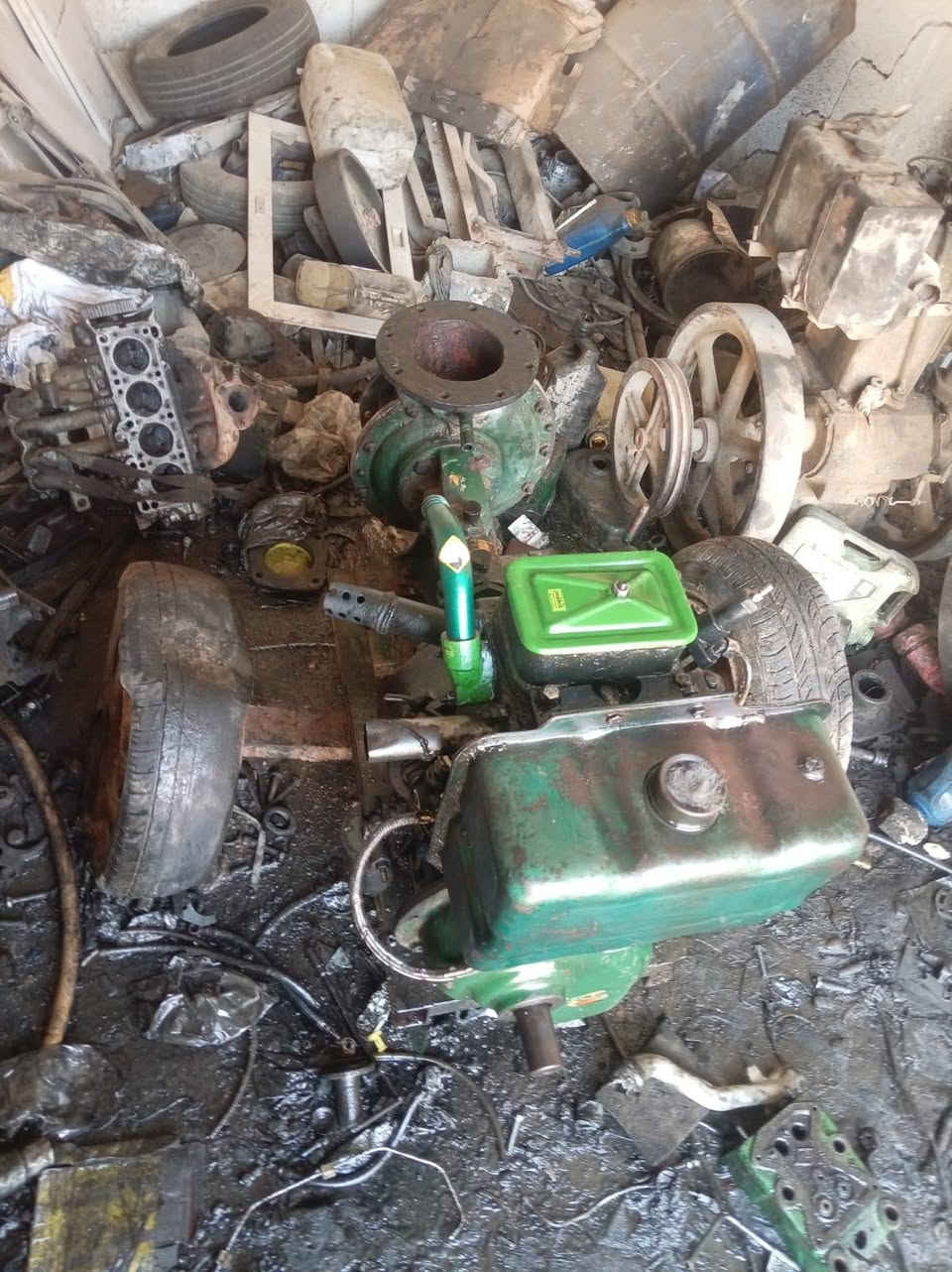 ماطور هندي ١٠ حصان 🐎 ابو ال6 للبيع جاهز بدون صوندات معغ العربانه. مجفت كامل ومكفول ديالى  القصيرين. ٤٠٠ وبيه مجال

 ***********.
