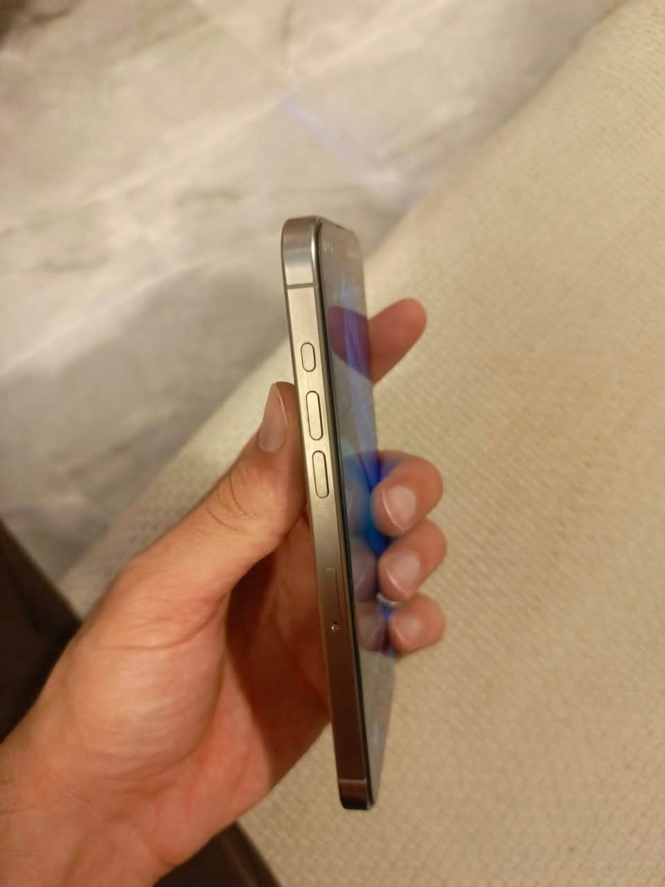 سلام عليكم 
iPhone 15 pro max 
شرق اوسط 
ماستر
بطاريه ٨٦
نضافه١٠٠ بل ١٠٠
مبدل شاشة اصليه
سعره ٨٢٥
***********
مكاني ديالى بعقوبة
