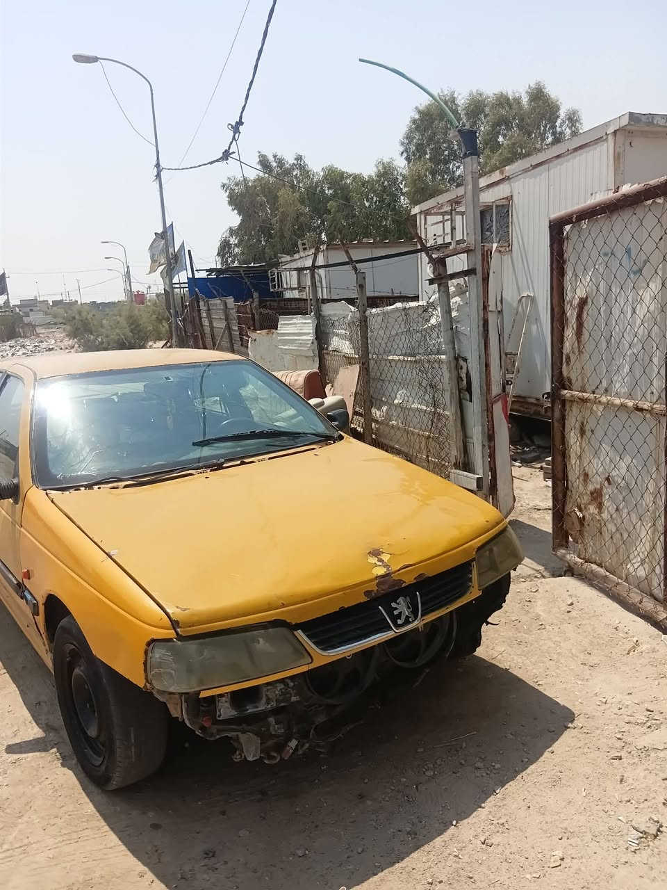 سلا معليكم بيجو 405موديل ١١دتميه شديته سياره جهزه مكينه توه جفتته تبريد تخم تاير سياره خير من الله نقصه عينه وصينيه فقط سياره حلوه غرفته حلوه مكاني بصره قرنه رايده ب18ورقه  وتساب ***********سيم كارت ‏‪***********‬‏
