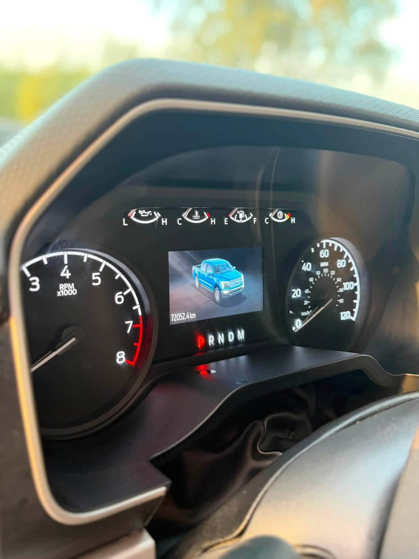 Ford f150
موديل ٢٠٢٢ 
ماشية ٥٥ الف ميل 
٦ سلندر 
محرك ٣٣٠٠ 
شاشة كبيرة  
حساس خلفي 
كامرة خلفية 
مرايات جانبية هيتر 
كير تعليق 
ويل ١٧ 
تايرات بريجستون 
اوتو ستارت ستوب 
صبغ بنيد وجاملغ ايمن امامي وجاملغ ايمن خلفي 
السعر 160ورقة 
للاستفسار والتفاصيل مكان السيارة بغداد الكرخ
***********
