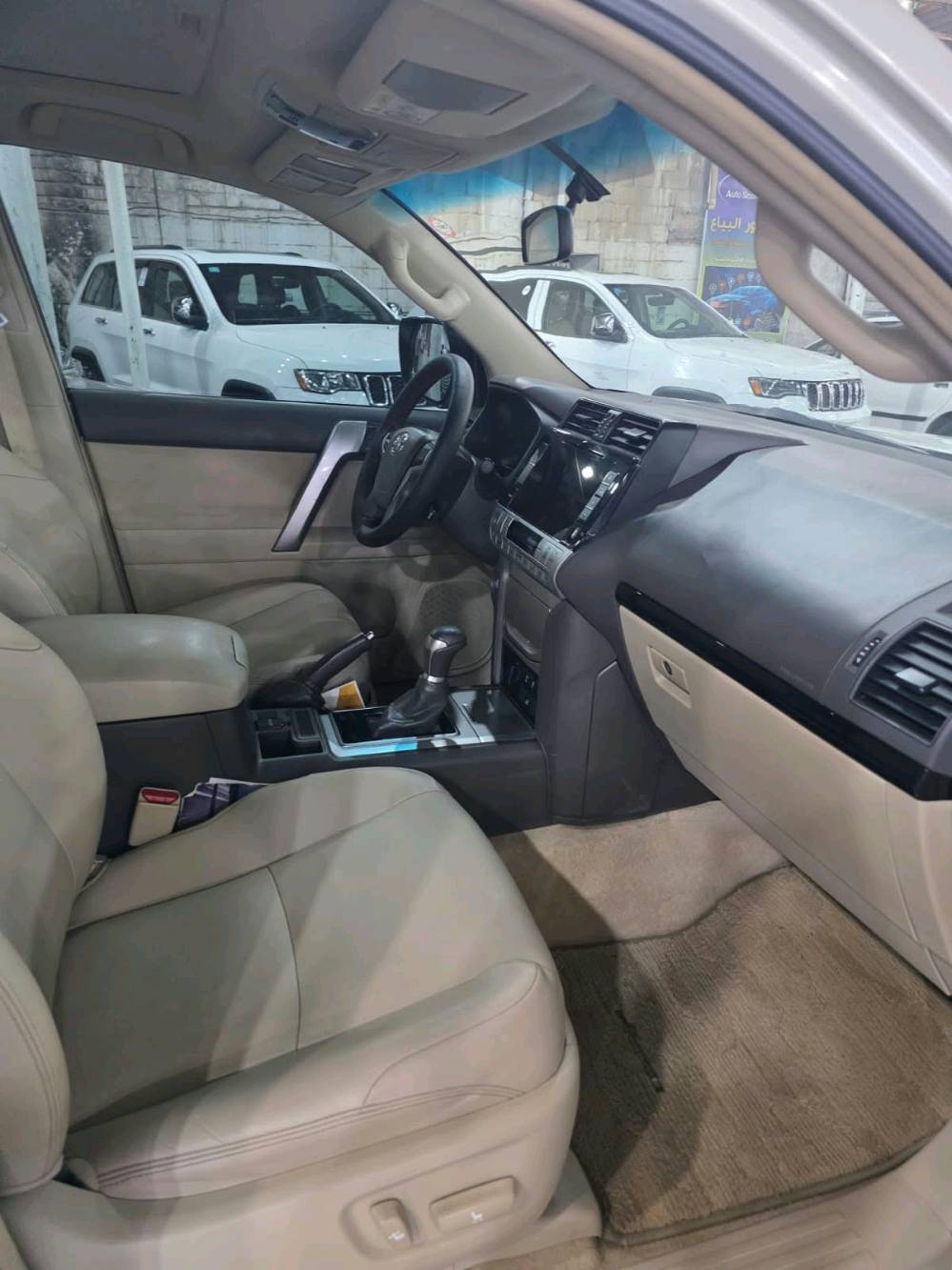 السلام عليكم 

تيوتا برادو 

موديل 2021

فئه:TX.S مدنايت

ماشيه:80الف

السياره كفاله عامه زيروو بمعنى الكلمه 

رقم اربيل انكليزي تحويل ثاني يوم 

السياره بأسمي شخصيا 

ويل اسود 

داخل ابيض 

كشنين كهرباء 

مري شفط 

مانع انزلاق 🚗

وبقيه المواصفات 
معروفه

العنوان: البياع معارض البياع 

السعر :4شدات وبيه مجال قليل👇🏻

***********وتساب