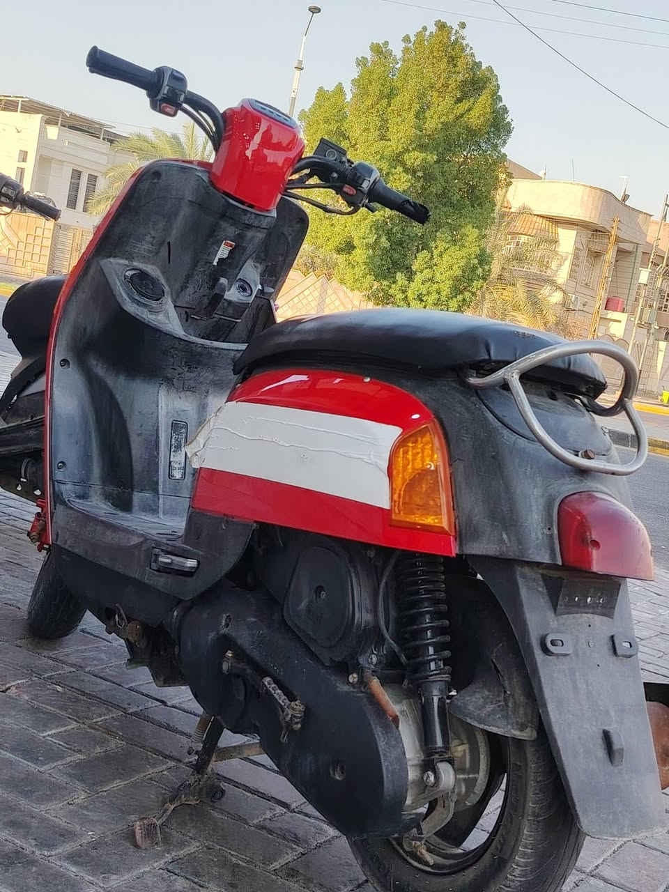 بوليسي للبيع دراجه نضيفه وكامله 650وبيها مجال بسيط لتواصل ***********
