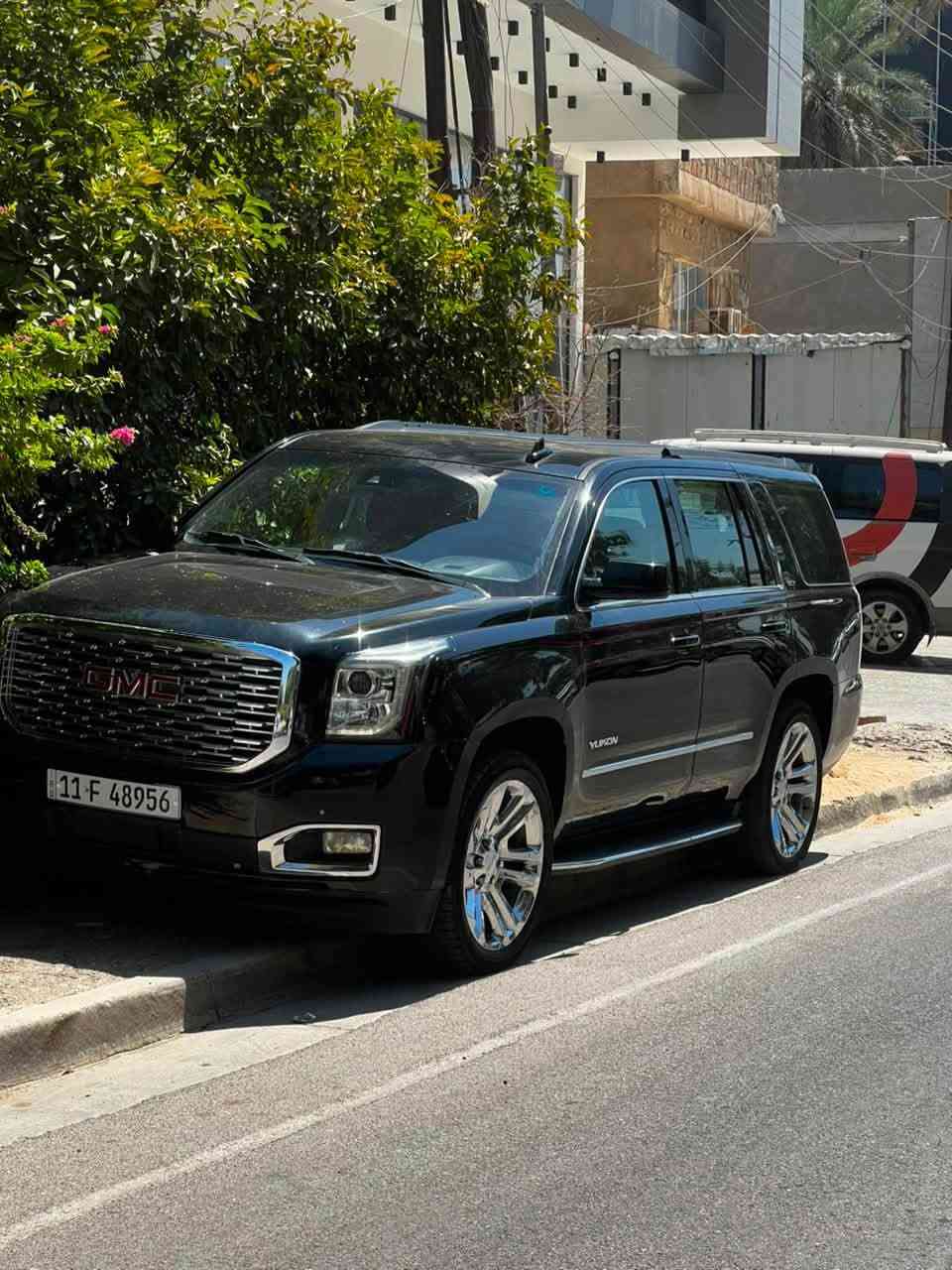 السلام عليكم
يوكن ( SLT ) فول أعلى مواصفات المحرك المرغوب 5300
موديل :2017 
السونار موجود ب المنشور 
الون:       اسود
الفئة : SLT

/حجم المحرك    ٨  سلندر  5300
/ فتحه
/ بصمه تشغيل + بصمة ابواب
/ رادار امامي مانع اصطدام 
/ رادار خلفي
/  ( نقطه عمياء)
/ كشن السائق هزاز  للتنبيه ( مربوط مع الرادار)
/ كامراة دواره مع الاستيرن اصليه
/ كشنات جلد 
/ كشنات اماميه كهرباء
/كشنات خلفيه كهرباء
/ كشن السائق خزن ميوري 
/كشنات ملكي
/ كشنات تدفئه + تبريد 
/ باب خلفي كهرباء
/ ستيرن كهرباء
/مرايات جانبيه كهربائيه ( شفط) + تعتيم 
/ فول تحكم استيرن جهتين + ستيرن تدفئة + ستيرن كهرباء
/حساسات امامي  خلفي
/ فور ويل 
/ لايت مال شركه
/ لايت وبك لايت ليد (LED)
/شاشه اماميه كبيره 
/شاشه عرض خلفيه
/ كشنات   كهربائي 
/ تشغيل عن بعد 
/ تبريد مركزي ثلاث قطع
/ تحكم للتبريد الخلفي منفصل
/ منفذ كهرباء للعربه الخلفيه
/ نظام مكابح للعربه الخلفيه
/ نظام تحديد مسار ( نظام خطوط الشارع)
/ انظمة مكابح
/ نظام تزحلق 
/ نظام توازن للطرق الوعره 

/ بصمه عدد:6

وبقية المواصفات المعروفه السياره رقم بغداد بسمي
 
السعر:31الف دولار يعني3 شدات و 10اوراق

الله شاهد سياره مال بيت و جناي الي ياخذها والله راح يترحملي عليها من كد ما مرتبه و خاليه من المشاكل

للاستفسار ***********
