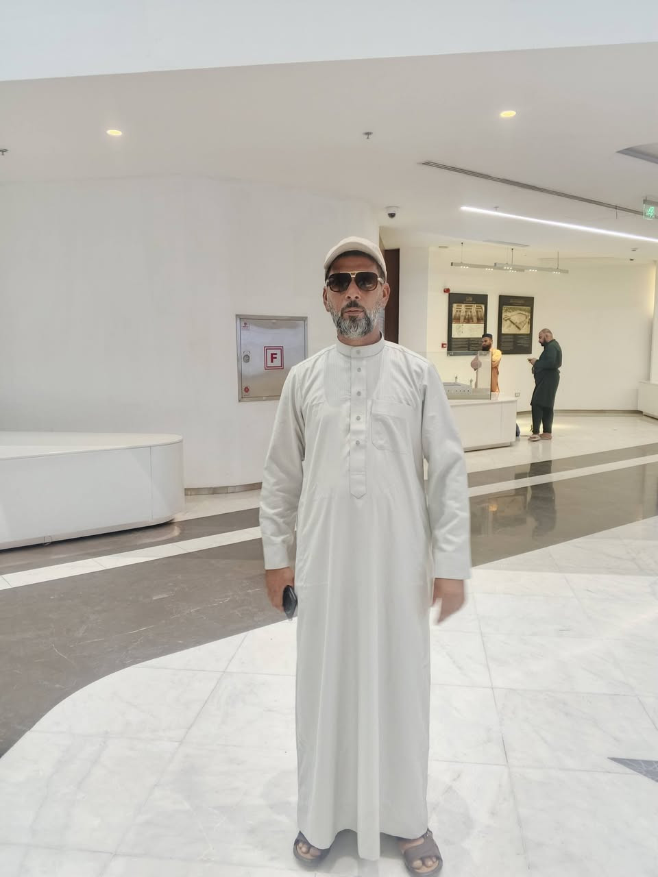 في رحاب المسجد النبوي الشريف....
وبالقرب من خير الأنام وخير خلقه والحبيب المصطفى عليه وعلى آله وصحبه افضل الصلاة والسلام 
صور جميله لضيوف الرحمن 
ولقطات
 توحي بالاجواء الايمانيه 
لهذه البقعة المباركة 
نسأل الله لهم القبول والتوفيق لما يحب ويرضى 
خادم ضيوف الرحمن 
سليم الشجيري 
***********
***********
 رحلاتنا مستمرة على طول الموسم 
سارع و احجز الرحله القادمه بأذن الله تعالى
