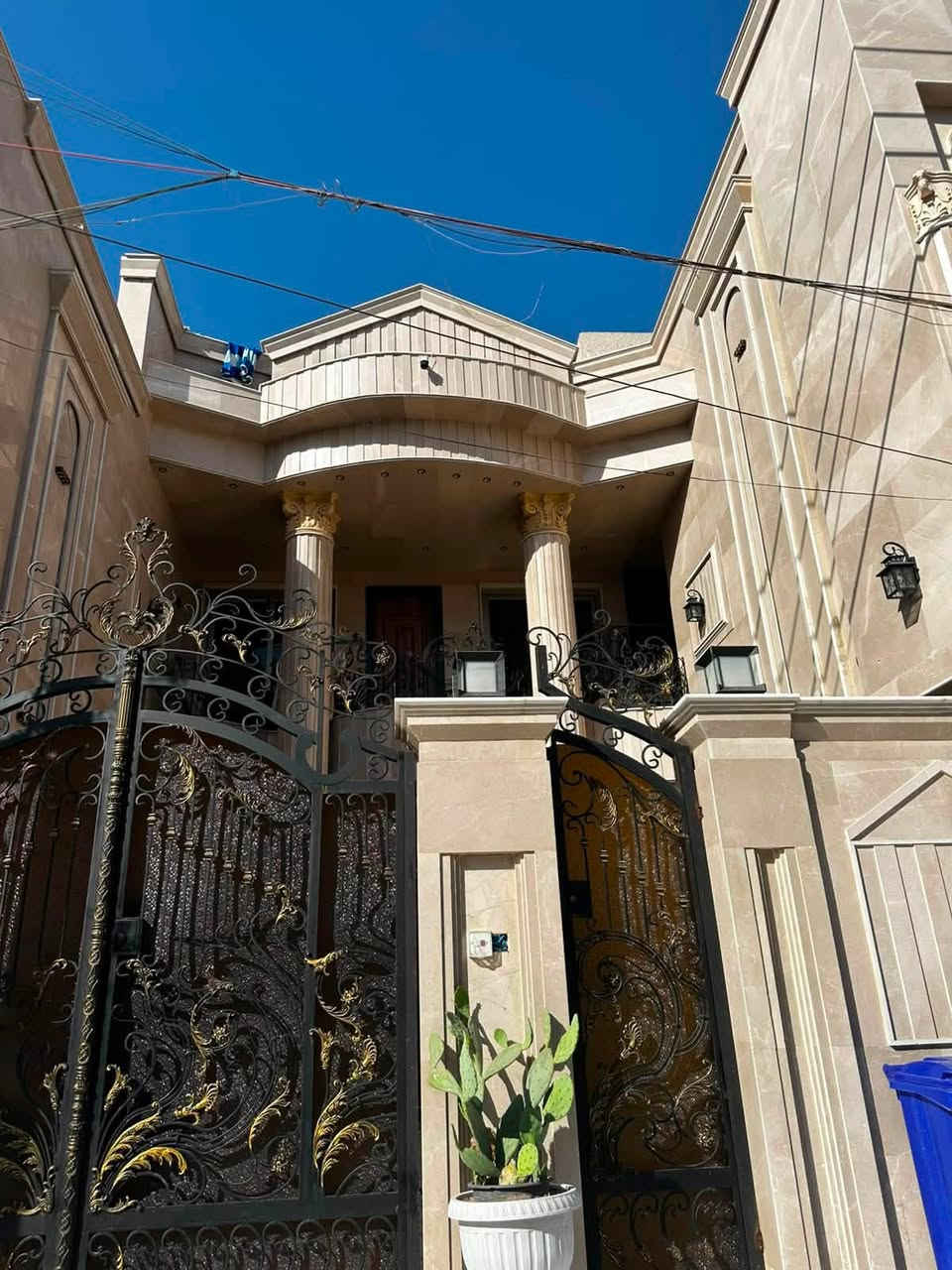 🏠 للبيع — منزل مميز
📍 الموقع: البنوك / الشارع المقابل مستشفى البنوك
🏗️ سنة البناء: 2026
🛏️ 3 غرف نوم
📐 المساحة: 240 م²
📏 الواجهة: 8 م
📏 النزال: 30 م

📞 للاستفسار والحجز
المحامي برع المحمداوي
‭***********‬
مهدي انور المحمداوي
***********
🏢 مكتب السند للعقار والاستشارات القانونية

