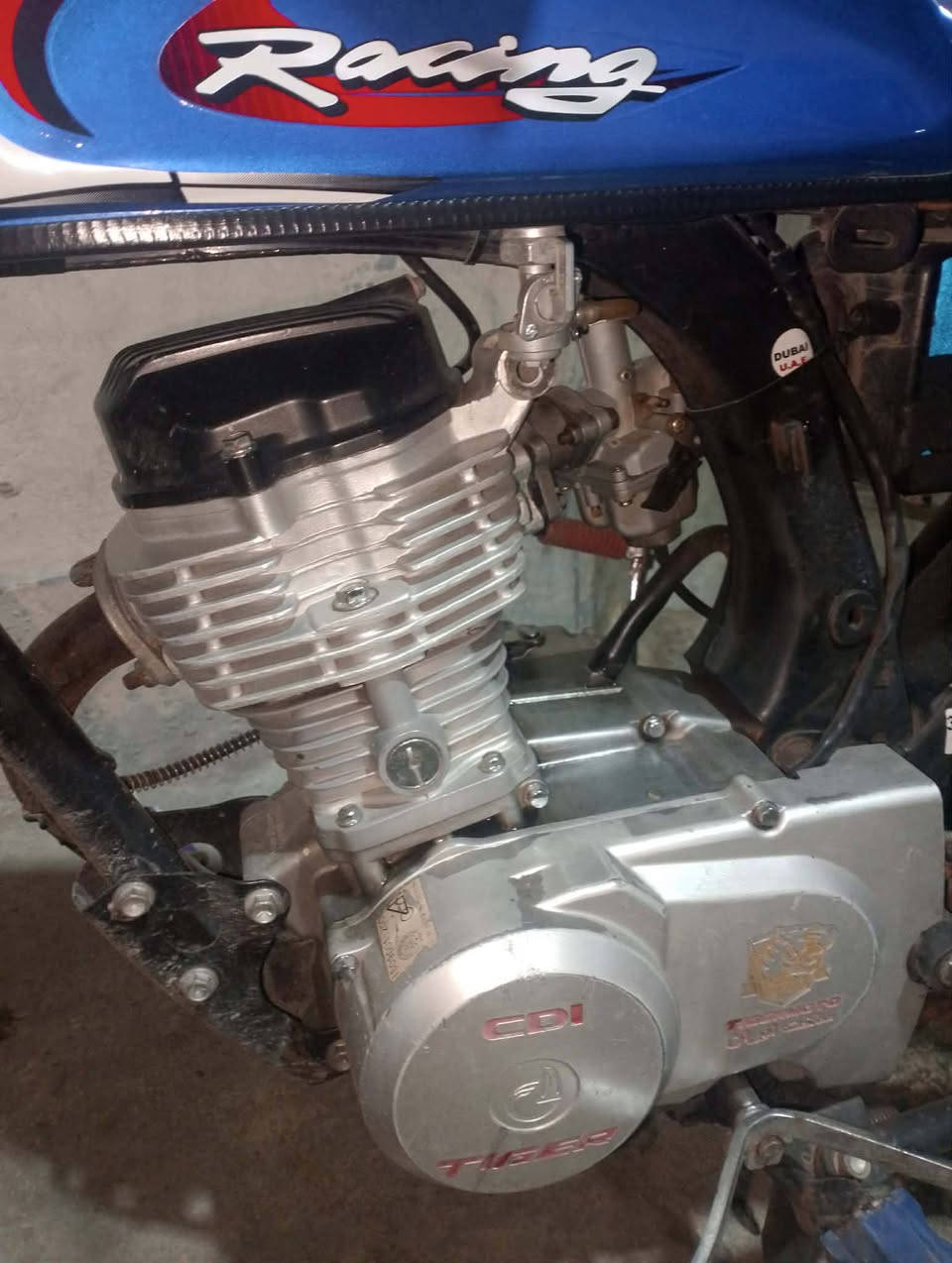ماطور لبيع تايكرمديل 20وزن ثقيل معمر جديد شرط اخرس ربع ما تصرف عل ماطور لسعر350  بي مجال شي قليل مكانو ايمن بل فاروق لقديم يم جامع عمر لاسود لشراي يجي خاص او يخبرني عل رقم ***********/***********
