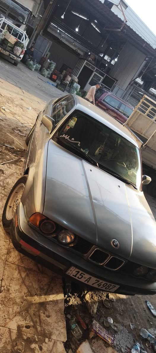 بيام موديل 1991 حجم 535 فول  كعده فول كاعده داخل جلد دوشمه جديد تبريد ثلج تايرات جدد صدر جديد كير محرك شرط كامل شاشه كوب بانزين رقم انبار مشروع وطني سعر 50  رقم هاتف 📞*********** عنوان سياره كركوك
