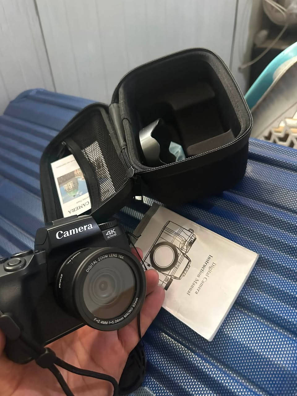 سلام عليكم كامره * 4K Ultra HD
* Digital Zoom Lens 16X
* F2.4 f=5.04mm Macro للبيع موجود توصيل جميع المحافظات جديده غير مستخدم  ***********

