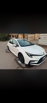 كورلا اس • ٢٠٢٤ • جلد اسود