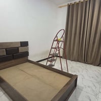 جرباية نفر ونص مع كومدي وميز تواليت السعر ١٠٠ الف 07719324706