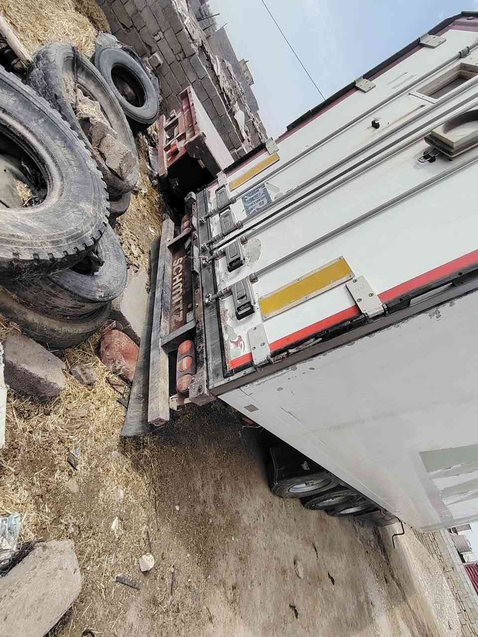 البيع اكتروز مديل ٢٠٠١  هيه براد رقم كركوك مكينه بيهه مال ٢٠١١ فول جهاز ه سعر ٢٨٠ وبيه مجال ***********
