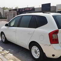🚗 للبيع أو مراوس 🚗 المواصفات والتفاصيل:  ​السيارة: كيا كارينز  ​المودي...