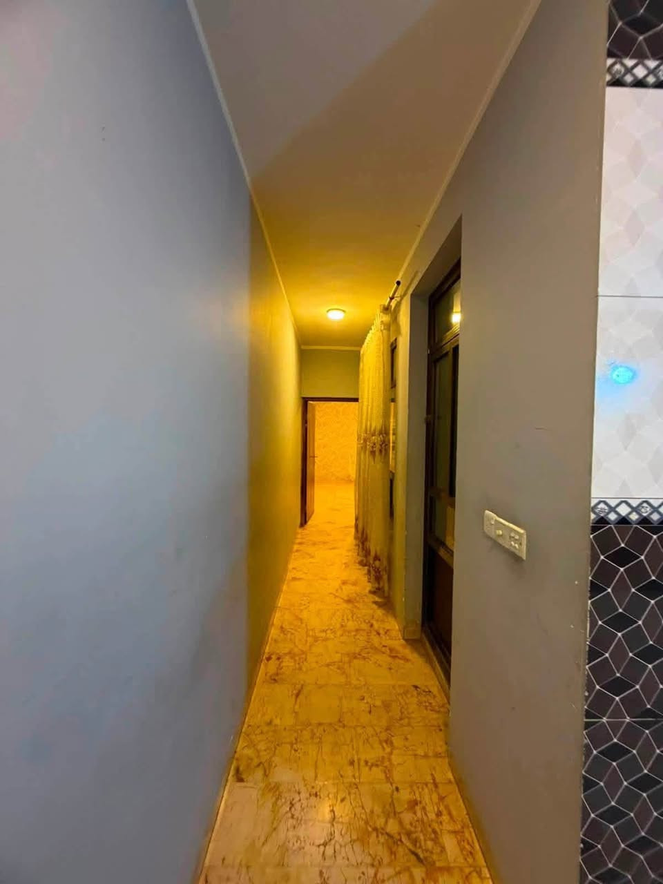 � للإيجار في السيدية –
📐 المساحة: 150 متر – ركن

🚪 مدخلين

🚗 كراج

🛏️ً 5 غرف نوم

🚿 خدمات صحية

📍 الموقع: السيدية – الضباط

💰 الإيجار: مليون ونص 🔶

للأستفسار اكثر☎️📞

***********
