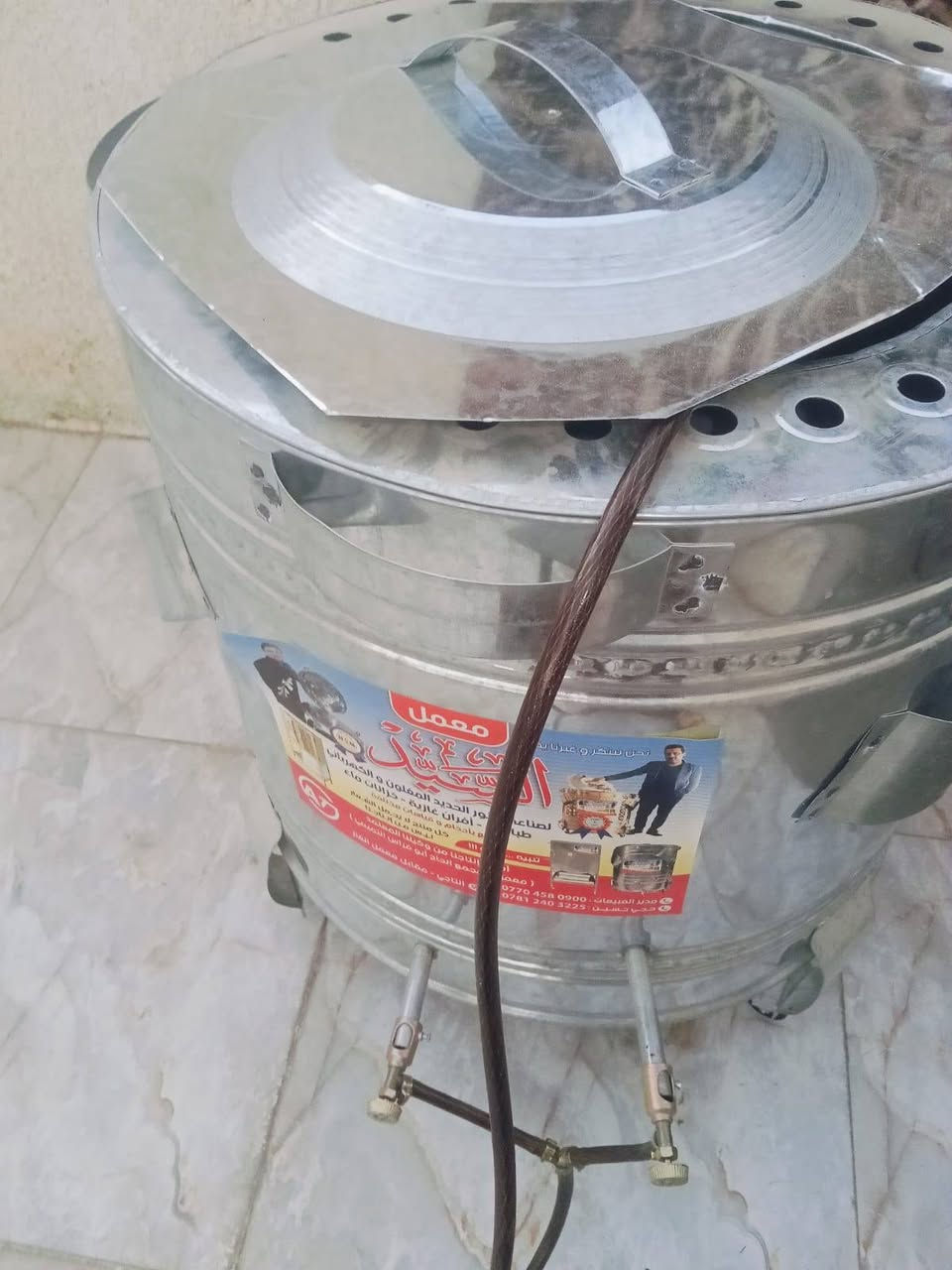 سلام عليكم
تنور استيل للبيع استخدامه قليل كلش 
السعر 75 رايدي 
للستفسار/*********** حتى واتساب بي محطه بلد يم بانزين خانه مال الزوار
