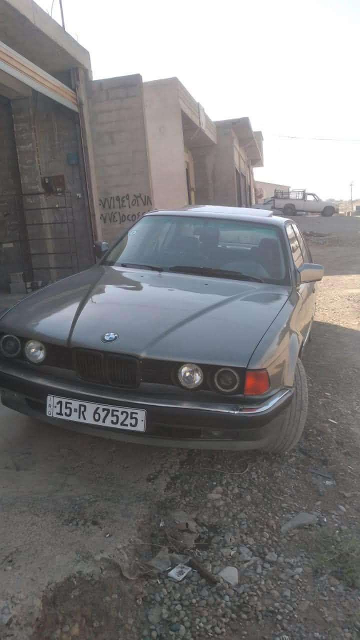 سلام عليكم بي إم ٧٣٥تعمير جديد داخل وخارج سياره جاهزه بيع فقط سعر ٥٠وبيه مجال
‭***********‬
