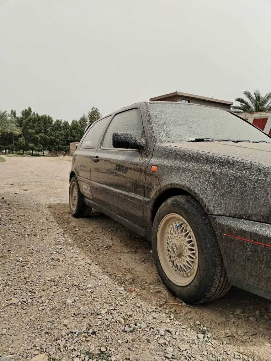 كولف تك باب للبيع موديل ١٩٩٣ محرك ١٨٠٠ گير عادي ٥ نمرة گير مكينة مكفولات السيارة مصبوغة عام بدون حادث درگة ستيرن حديث السيارة مفولة تخم تاير جديد تبريد لتواصل *********** كركوك, العراق
