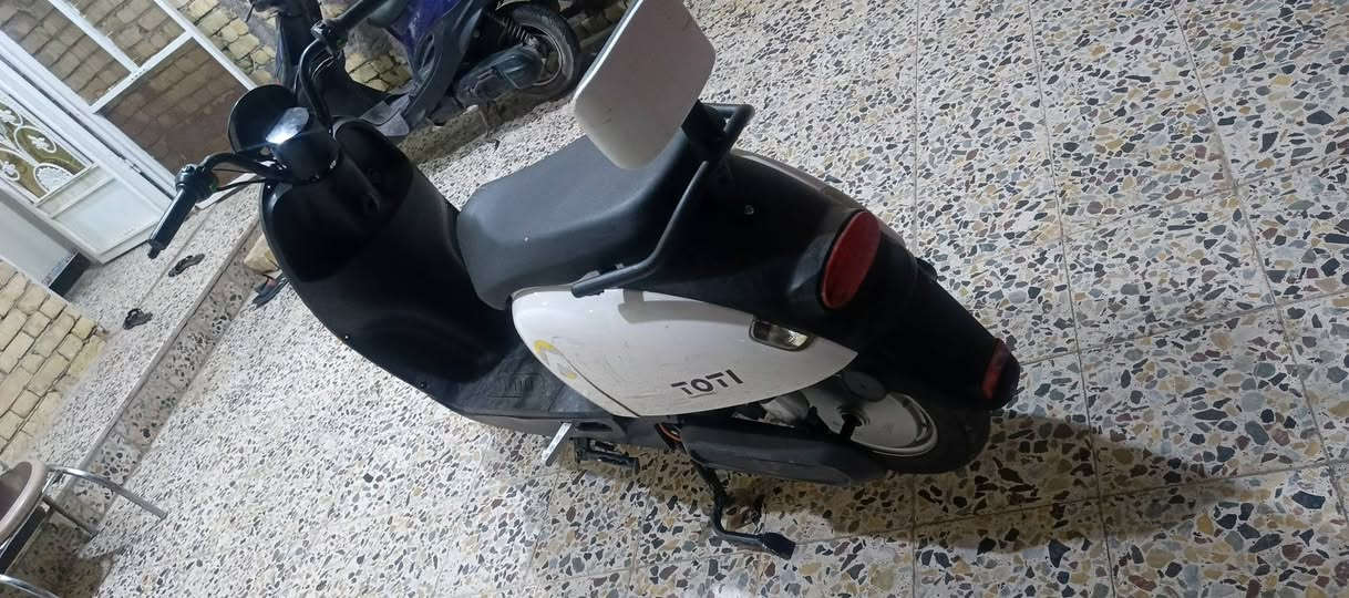 سلام عليكم دراجه شحن للبيع 
ما بيه شي بس كفر ومدكر الامامي 
مكان  العماره 
نوع TOTI
سعر 375وبيه مجال 
الرقم ***********
دراجه سرعه عالي  مزوده تقبط 99

