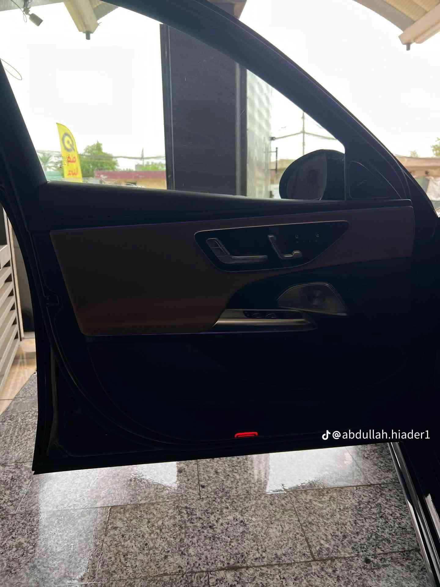 مرسيدس E350 • ٢٠٢٥ • وارد امريكي