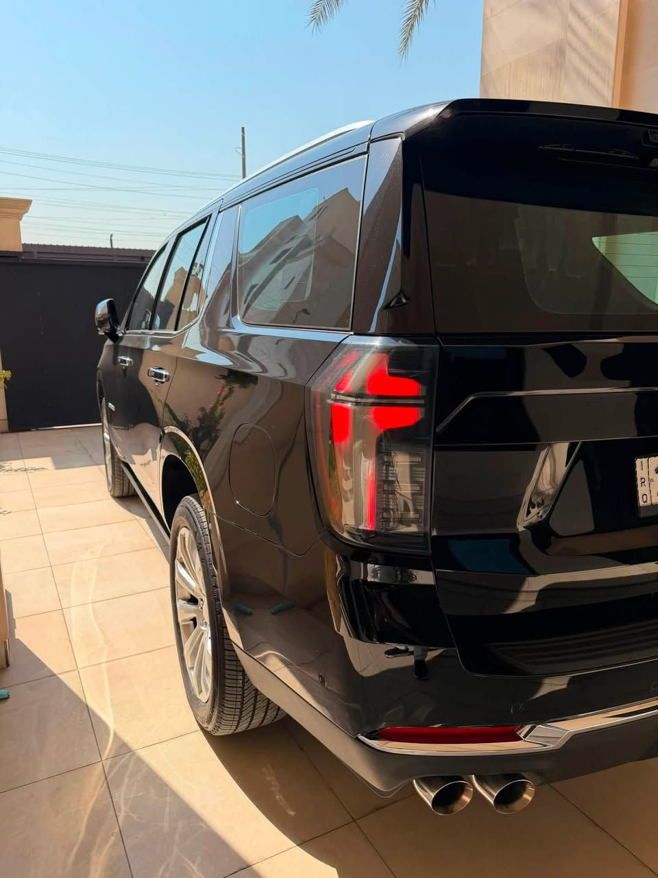 🚗 للبيع
Chevrolet Tahoe Premier 2025

تاهو بريمير 2025  - وكالة المنصور 

✅ المواصفات :

▪️ الممشى: 26 ألف فقط 

▪️ الوارد: وكالة المنصور 🏁

▪️ قياس االويل: 22 إنچ 🛞

⚙️ المحرك: 8 سلندر 5300 سي سي

• دفع رباعي (4WD)

• جير أوتوماتيك 10 سرعات

• نظام تعليق هوائي متكيف

• شاشة وسطية كبيرة + نظام ملاحة 🗺️

• شاشة عدادات ديجيتال

• نظام صوتي Bose 🔊

• مقاعد جلد ابيض

• تبريد وتدفئة للمقاعد الأمامية والخلفية 💺

• تحكم كهربائي كامل مع ذاكرة

• صف ثالث مريح

• فتحة سقف بانوراما 

• كاميرات 360 درجة 

• حساسات أمامية وخلفية

• نظام ركن ذاتي

• مثبت سرعة ذكي (Adaptive Cruise Control)

• نظام الحفاظ على المسار

• تحذير النقطة العمياء

• نظام فرملة طوارئ

• Head-Up Display

***********

