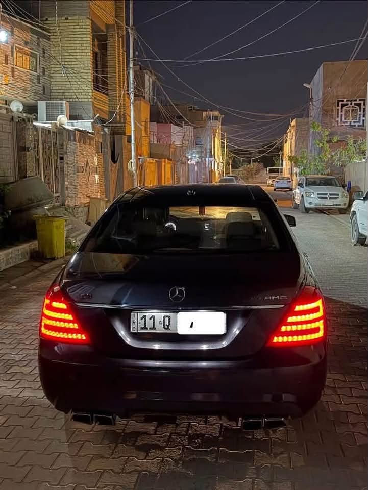مارسيدس S550 2013
وارد امريكي الضرر جاملغ الخلفي الصوبين بارد بسيط معدل وبدبي مصبوغة عام جمالية 

السيارة V8 توين تيربو  

داخل عسلي سقف بنرامة 

لارج الباب الطويلة 

ماشية 185الف كيلو 

رقم بغداد مميز 

230وبيها مجال

جديده سياره 

***********
