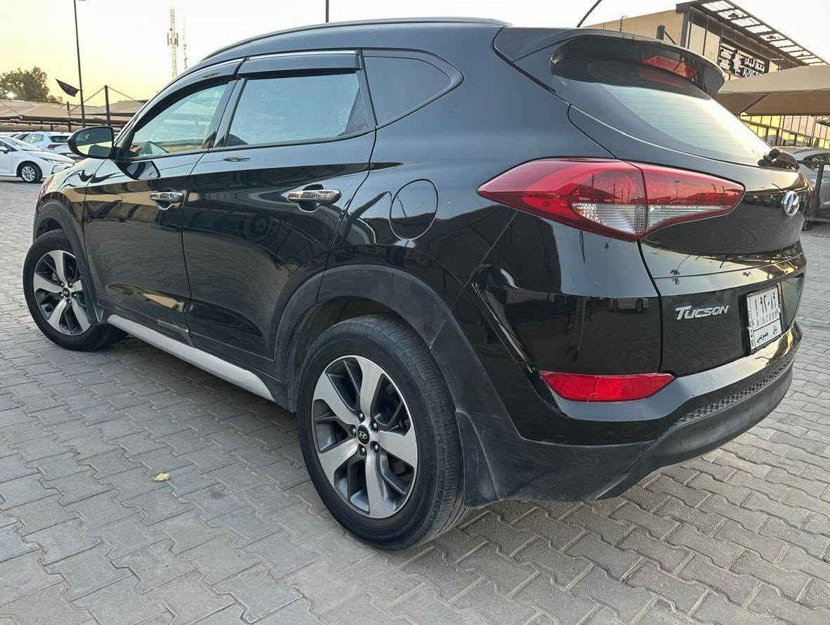 توسان 2018 وارد امريكي مكينه 2000 بدون حادث فقط دعاميه امامي صبغ
ايرباكات كلها سليمه بلادي
تخم تاير جديد
كامره
تحكم استيرن
ماشيه 50 ميل
رقم بابل /مكاني كربلاء
سعر 145
***********
