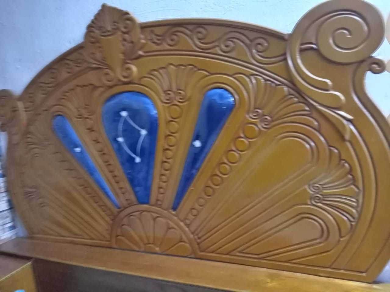 السلام عليكم غرفه نوم كامله  مكان بغداد قرب مجمع بسمايه تواصل ع هاذا رقم صاحب الغرفه ***********
