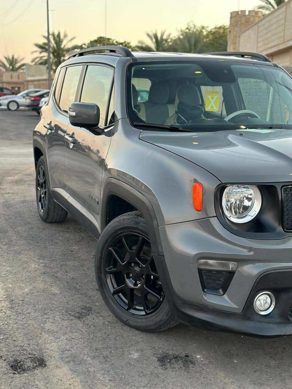 جيب رنگد
فئة لاتيود 
وارد امريكي 
محرك ٢٤٠٠ تنفس طببعي 
السيارة باسمي هزه وسنويه ولوحة جدد صار شهرين      
  ورقم كربلاء  موديل ٢٠١٩
لونها اسمنتي 
السيارة من فضل الله نظيفه
وحادثها باب الخلفي 
واضح بالصورة

120 $

االمكان كربلاء 
‏‪***********‬‏

نص مكتوب في الصور:
- 8/17/2020 11:47:23 AM