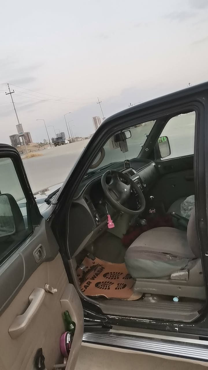 پـاتڕۆڵ 2002نـاوبۆر گێڕ و مەکینەو ئەکسلو شانسی بەشەرت تاقـم تایەی لۆک بیلادی حەفتەیەکە بۆی بەسراوە هیج تەقیویەکی نیە دەعامی بۆدەعـامی بەشەرت ڕەقەمو سەنەوی تا2029 ناوی نیە لەحاسیبە سەیارەکە سپی بوە بۆجوانی ڕەشمان کردوە لەسەر سەنەویش ڕەشە تابڵێی بەقۆتو بەهەڵمەتە 250مەسرەفی تیانیە بەنزینە نەکراوەبەخاز  سەیارەی بەردەم ماڵی خۆمە سعری 115 معامەلەیەکی برایانە هەمویم نوسیوە باسەری یەک نەهێشێنین   ***********

***********               شوێن سلێمانی
