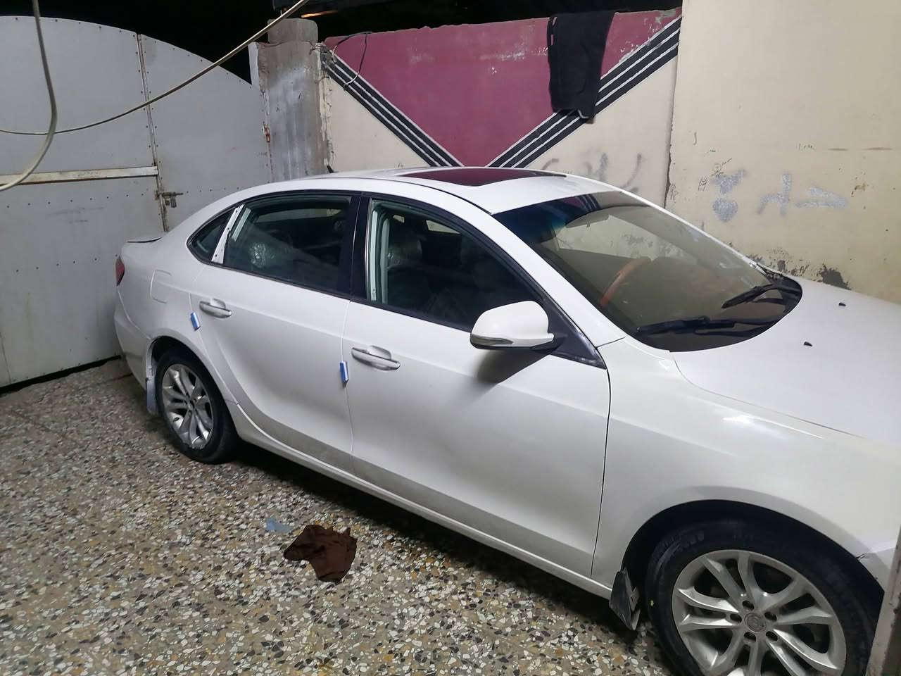 برلنس موديل ١٤ رقم بغداد انكليزي 
فول مواصفات
فتحه سقف
كير مكينه ع وضع الشركه بلادي مال ميسبوشي ياباني 
كير اوتو ماتيك 
بصمه تشغيل
بصمه ابواب
داخل جلد
حساس خلفي
اشاير مري
كهربائيات كله شغاله مابيه نقص
السعر ٤٥ بيها مجال لطيبين *********** الحصوه
