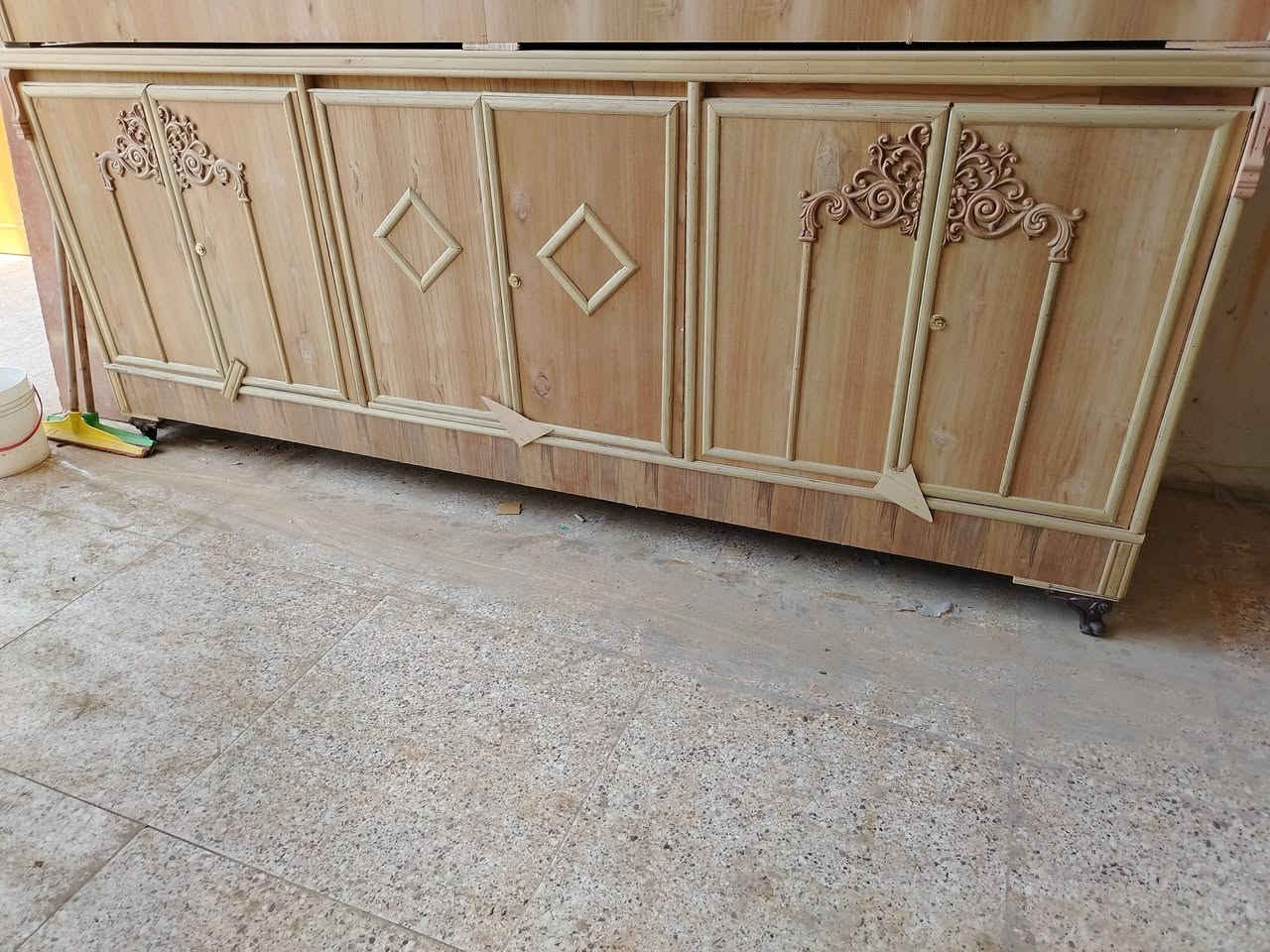 يتوفر لدينا كناتير بوفيات فراش جميع قياسات صاج بعقوبة كاطون شارع أبو رباح مجاور اسواق ابو سعد مزاد ابو كرار الغريباوي *********** نشتري جميع الاثاث المستعمل
