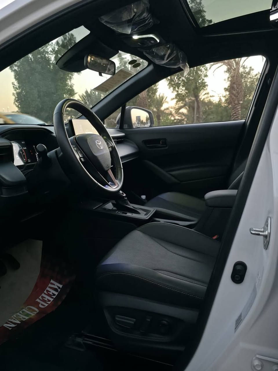 كورلا كروس  COROLLA CROSS
2026 
رقم بغداد
المسافة الكلية المقطوعة : 6.500KM
فول فول مواصفات
كرسي كهرباء
شاشة جبيرة
حساسات
فتحة 
كامرة
تبريد قطعتين بلادي
داخل جلد 
رادار، قيادة ذاتية،كروس كونترول ، مود درايف 
وباقي المواصفات المعروفة
السعر  31.800 وبيه مجال شي بسيط
جماعة ال30 وال 31 لحد يتصل
الزيرو الفول  بالمعارض ب  33 بدون ارقام 
العنوان بغداد الكرخ 
رقم الهاتف   ***********
