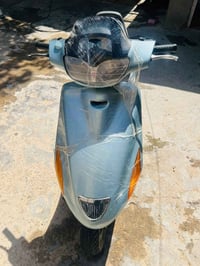 حاويه • بيها مجال بسيط