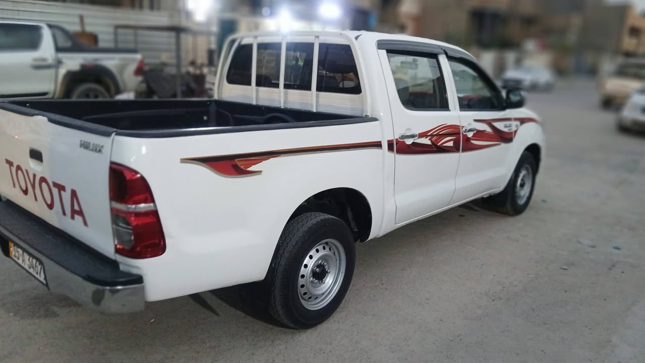 هايلوكس • ٢٠١٠ • رقم انبار
