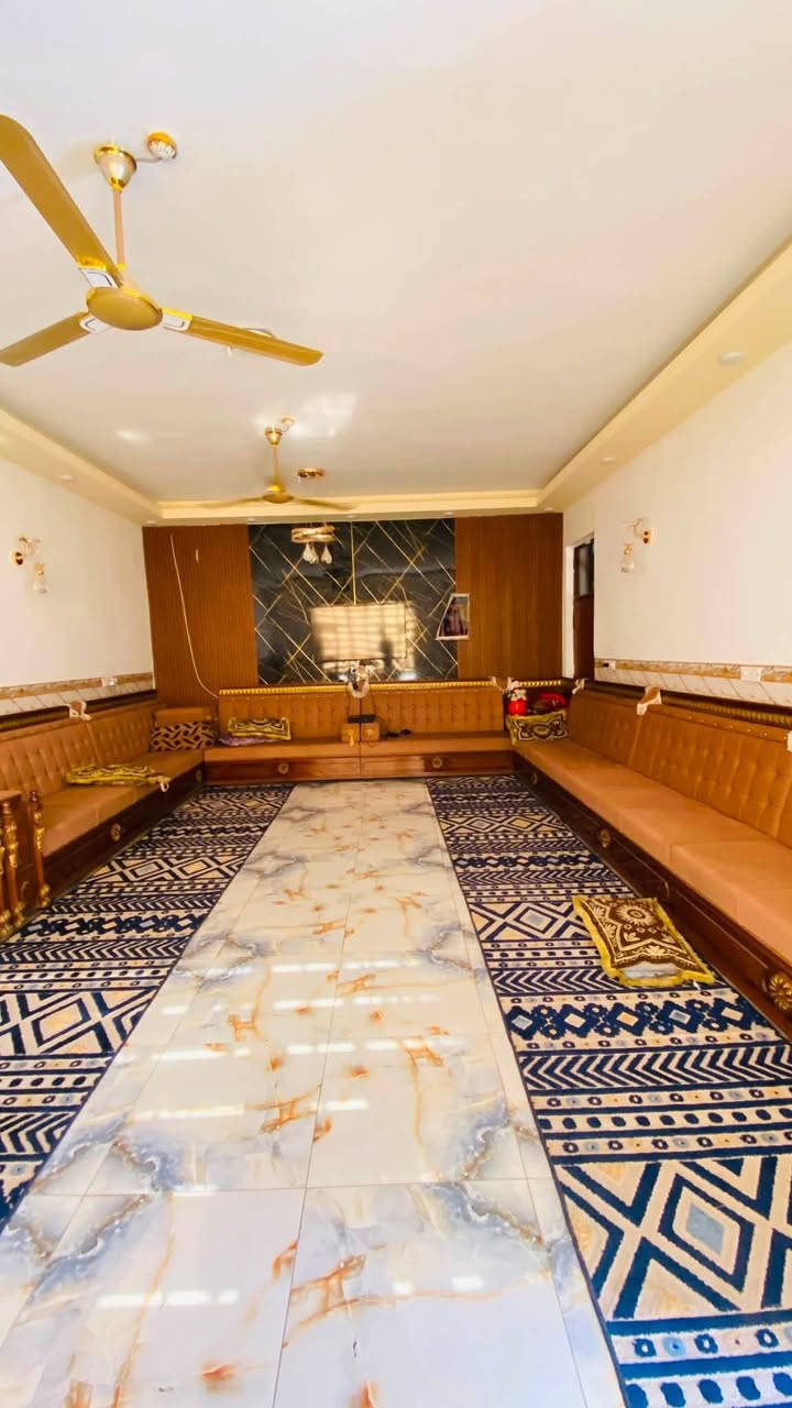 بيت طابقين للبيع بغداد النهروان خلف محطة الورده الذهبيه مساحه القطعه ٣٠٠ ومساحه البناء ١٨٠ البيت طابقين بناء حديث 
-الطابق الاول 
استقبال ٨*٥
٢ غرفه ٥*٤
مطبخ ٥*٤
وصاله ٨*٥ 
صحيات ٢*٢
—الطابق الثاني 
غرفة كبيرة ٨*٥
٢ غرفه ٤*٥
صحيات ٢*٢
البيت بناء حديث كامل الطابقين 
بناء طابوق لبخ درجه أولى سيراميك وارضيه 
الخدمات كهرباء -سحب- تبليط- ماء اساله - خدمات البلديه 

للاستفسار
***********
