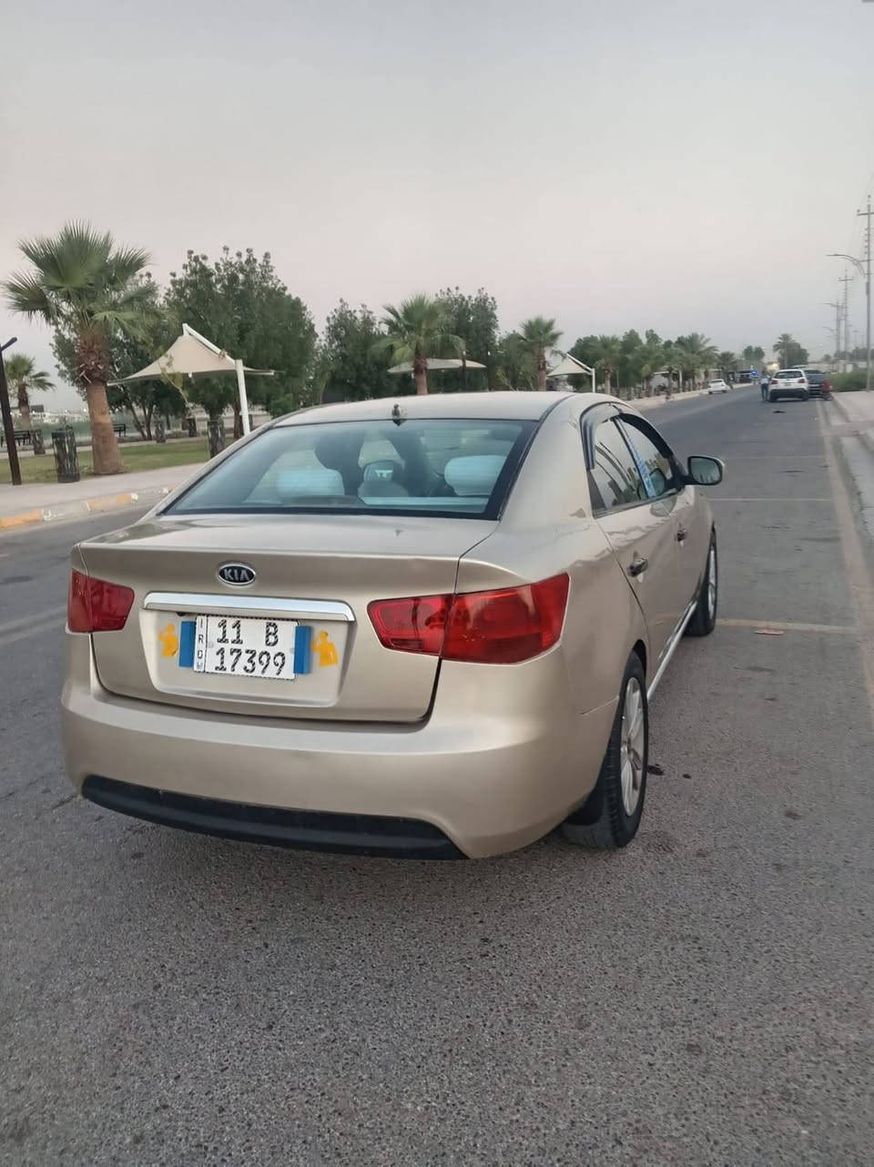 سلام عليكم من رخصت الادمن سيراتو 2009للبيع كير مكينه مكفولات ييه ضربه بالجاملغ الخلفي السياره فول استثناء البصمه الرقم بغداد جديد انكليزي بشرط تحويل السياره خليجيه مصبوغه عام جماليه السعر 70 وبيه مجال الرقم ***********
