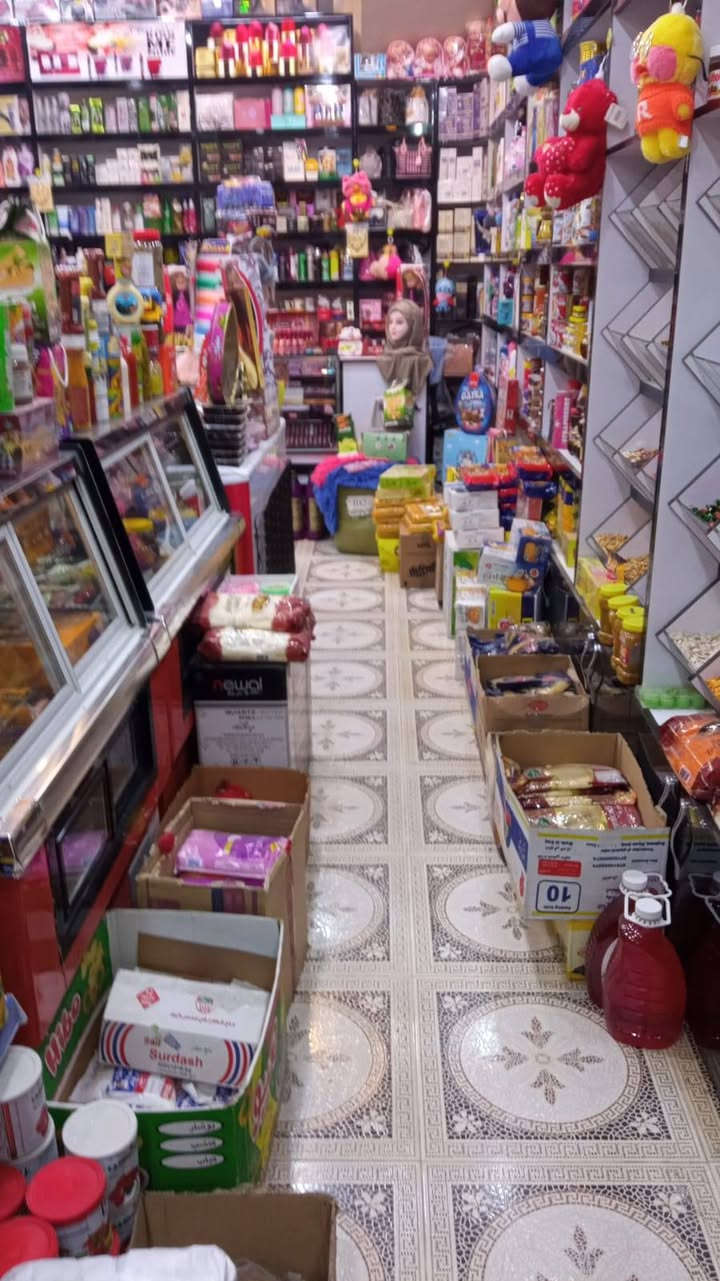 السلام عليكم 
اسواق للبيع النجف الاشرف حي الميلاد الشارع الخدمي مقابل شارع كربلاء مجاور مصرف بابل
موبايل ***********
