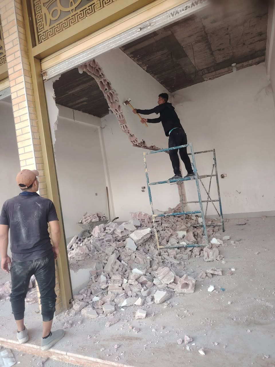 ***********📞سلام عليكم  /  يوجد كادر عمل جاهز /  تصعيد مواد /  تنضيف بيوت /  تفليش /  تكشيط /  دفن نهري /  شقلنه ليل ونهار /  ومعداتنه جاهزه  ومالك دخل بكلشي تأخذ شقل جاهز مني سلمني شقل وتأخذ شقل جاهز / ماعليك بس تصال على رقم /  وسياره تجيك للبيت
