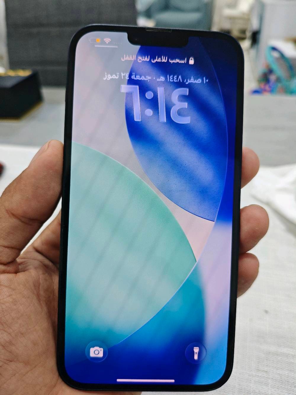iPhone 14 plus 
ذاكرة 256 
بطارية 76%
شرق اوسط مو مفتوح الجهاز ونظيف جدا