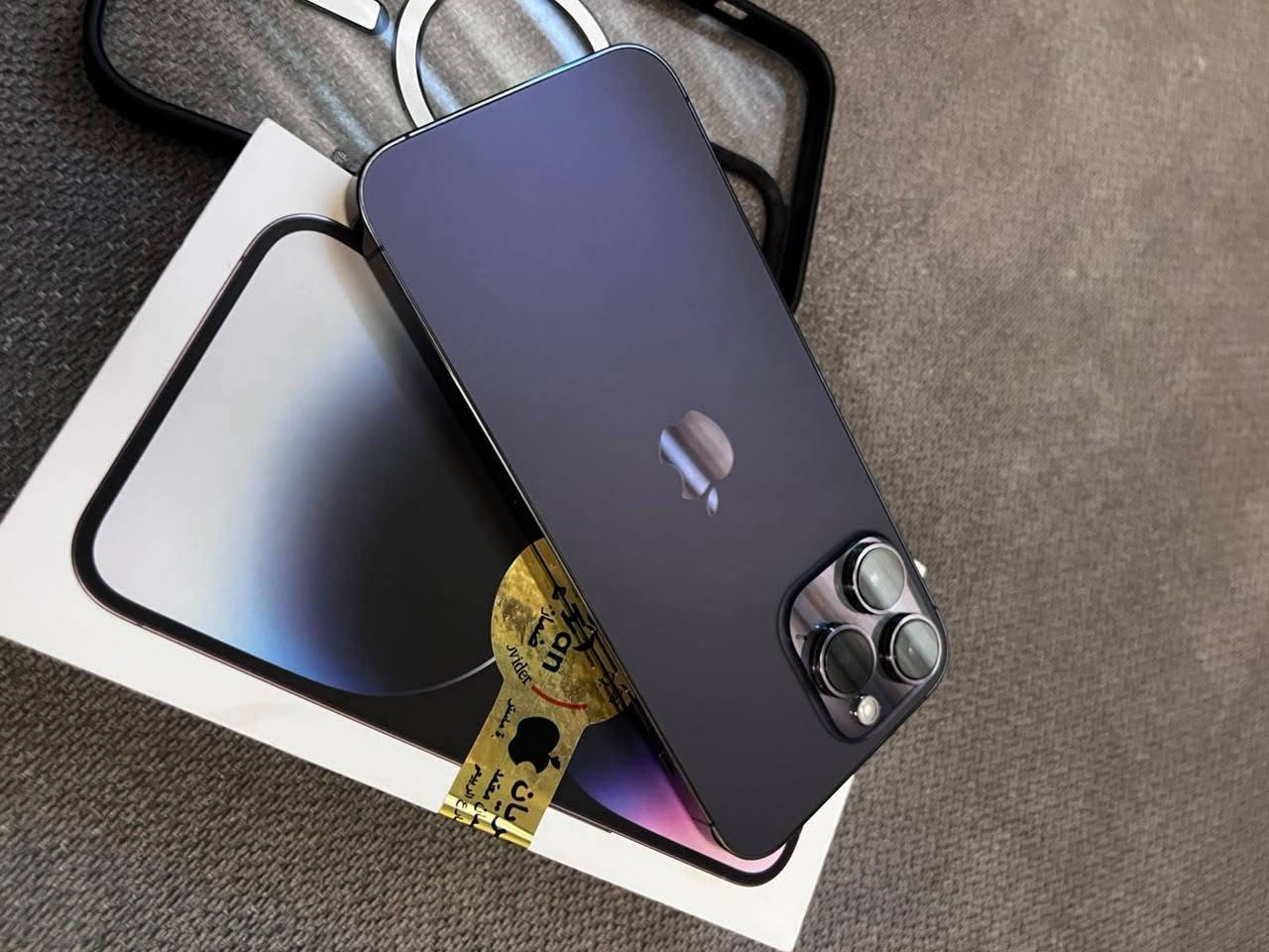سلام عليكم للبيع
ايفون 14 Pro Max دبل سيمكارت اخوان دبل سيمكارت اخو الجديد كفاله عامه من كلشي وتر بروف على الفحص نضافته 100% شخط مابي تجي تفحص الجهاز و تشوف 
ذاكره 256 و بطاريه 78% بلاديه و بدون صرف 
جهاز جديد كلش و على الفحص و الضمان 
ملحقات كامله باكيت و كيبل و كفر اصلي 
سعر 900 الف و مجاله حك الجيه 
مكاني بغداد العامريه 
رقمي واتساب *********** واتساب 
ماكو توصيل ابد
صورته و نضافته شوفه عينك بالصور
