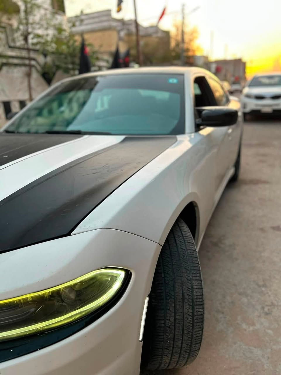 السلام عليكم  
جارجر sxt2018 اصل
المكينه 6سلندر 3600V
المواصفات
بصمه تشغيل
فتحه سقف
تحديد مسار
السياره كامله من كلشي حداديه تايرات جديده تبريد شغال كلش نظيفه السياره
الحادث مثل ماموجود بالصور + السونار السياره رقم بغداد بأسمي السنويه لحد 2030 توني مجدده هزه وكلشي كامل تحويل ثاني يوم
الجامه الامامية مكسوره فقط
السعر 165وبيه مجال
مكاني البصره
الرقم
***********
***********
