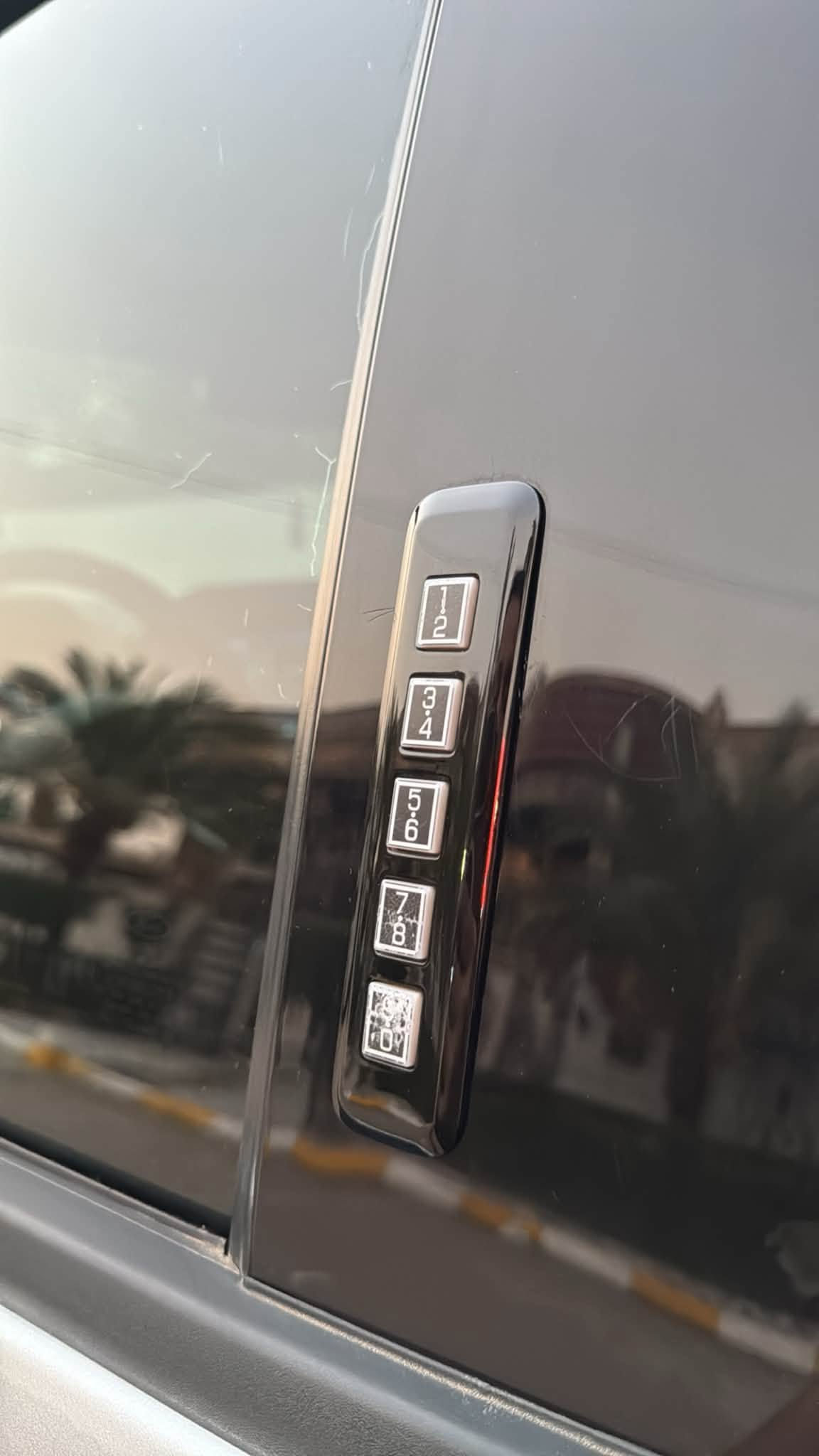 سلام عليكم للبيع 🔥 Ford F-150LARIAT 2023 – 🔥

🚘 الموديل: F-150 2023LARIAT
⚙️ المحرك: 5.0 V8
🔄 گير: أوتوماتيك طياره عشر نمر 
🛞 دبل 4×4

✨ المواصفات:فول عد البنوراما
• جلد فاخر
• كراسي أمامية كهربائية + ذاكرة
• تبريد وتسخين المقاعد
• تسخين الستيرن
• شاشة كبيرة 12 إنچ
• Apple CarPlay + Android Auto
• كاميرا 360°
• حساسات أمامية وخلفية
• مراقبة النقطة العمياء
• رادار + مثبت سرعة متكيف
• تحذير مغادرة المسار
• فرملة طوارئ أوتوماتيكية
• تشغيل عن بُعد
• دخول وتشغيل بدون مفتاح
• شحن لاسلكي
• إضاءة LED كاملة
• مرايا كهربائية قابلة للطي
• فتحة خلفية كهربائية
• نظام صوت B&O
• شاشة معلومات رقمية
• دفع رباعي 4×4
• ويل 20 إنچ
• كاميرا خلفية
• حساسات مطر
• إضاءة داخلية Ambient
.بصمات بل ابواب 
.هوك خلفي 

رقم سليمانيه بسمي وكاله او تحويل 
بيه باج تضليل 80‎%‎ 
ماشيه 56الف  

السياره وارد كندي كلين حادثه فقط  سرقه مري جانبيه 
مكانه بغداد شارع فلسطين 
السعر 35000$او بيه مجال نشاءالله 
***********
