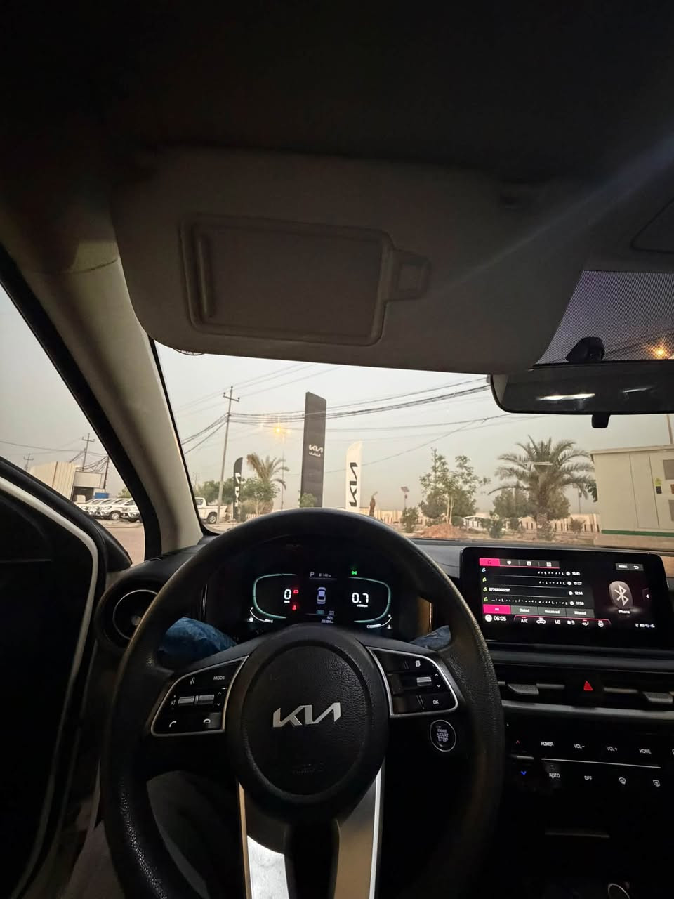 السلام عليكم k3 2025 رقم أربيل دولي
فول مواصفات للاخير جاهزة كير مكينه حداديه تبريد 

تريد وكاله تريد تحويل ماشيه 27 الف حقيقي 

بيها مقدار شبر بالبنيد فقط 

مكان نجف *********** السعر 130 وبيها مجال بسيط
